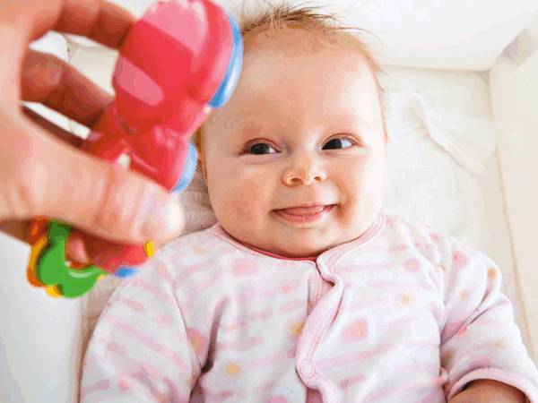 Проверка слуха у новорожденных