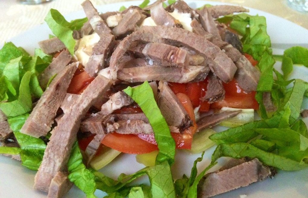 салат с языком