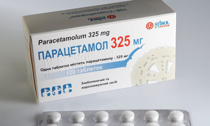 Наиболее приемлемым медикаментом из разряда анальгетиков в такой ситуации является Парацетамол